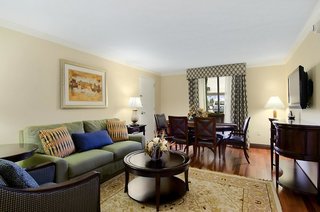 Doubletree By Hilton Hotel Grand Rapids Airport,Grand Rapids>>Cascade,4 star