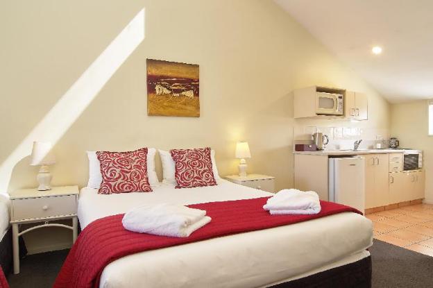 apollo motel christchurch