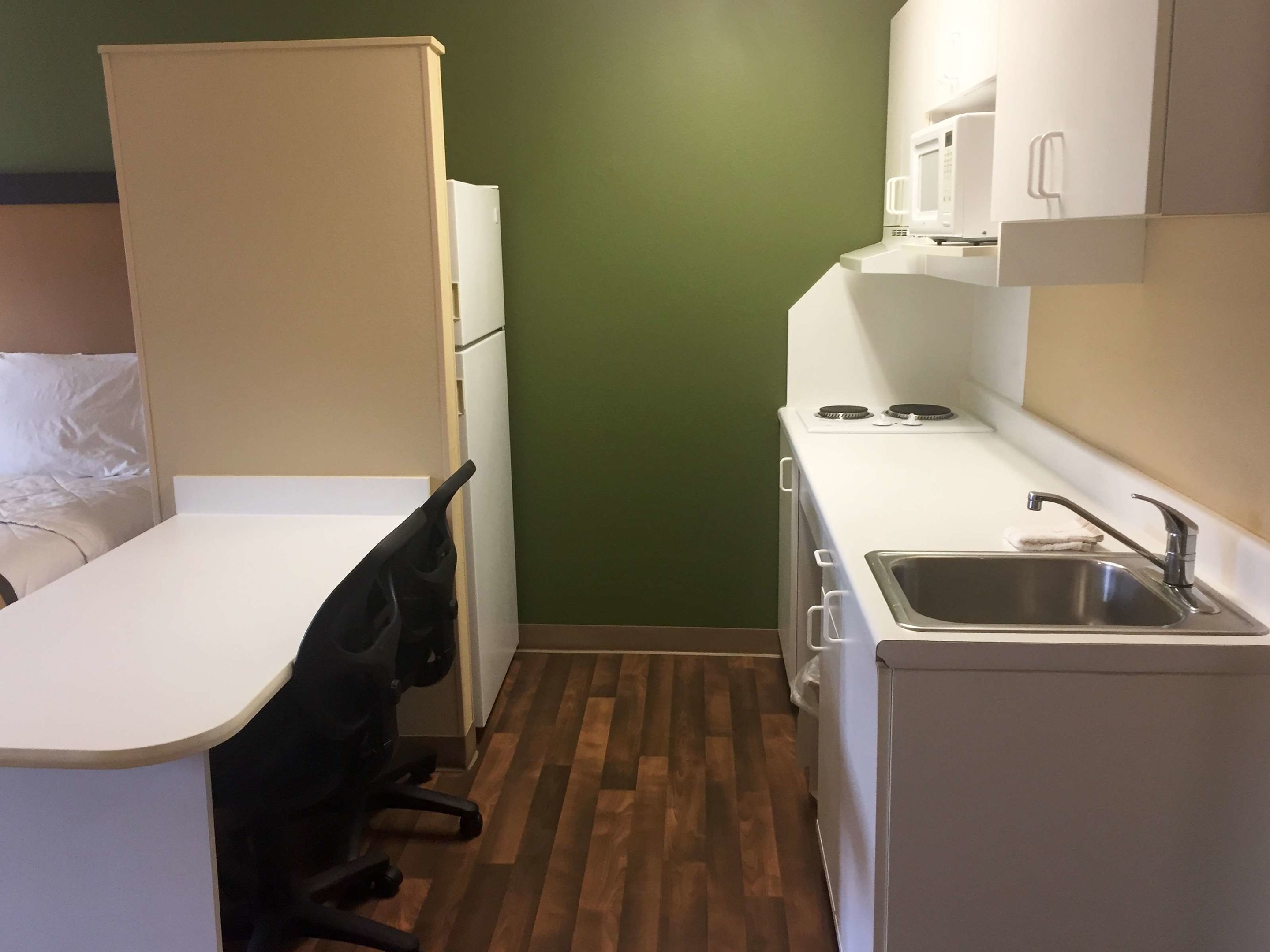 extended stay america select suites greenville airport