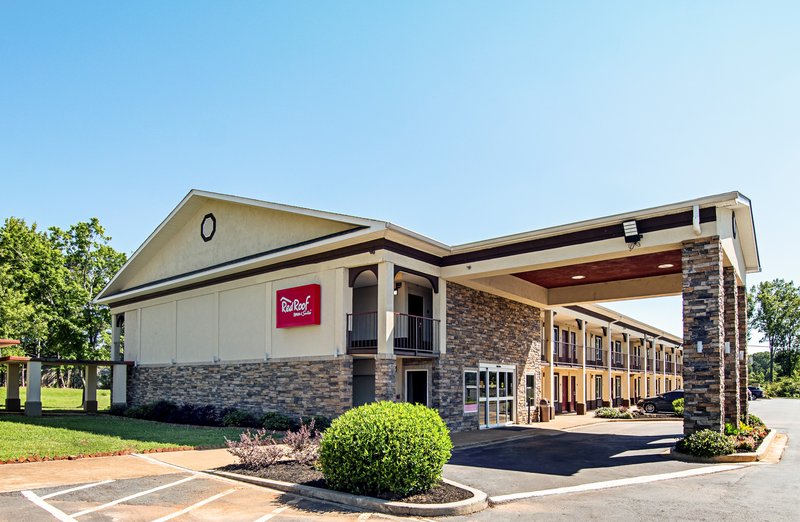 red roof inn and suites greenwood sc