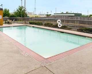 Quality Inn,Greenville>>Cleveland,2.5 star