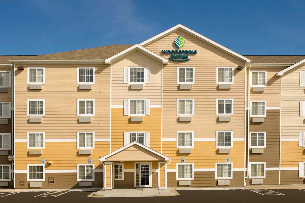 woodspring suites lincoln northeast i 80