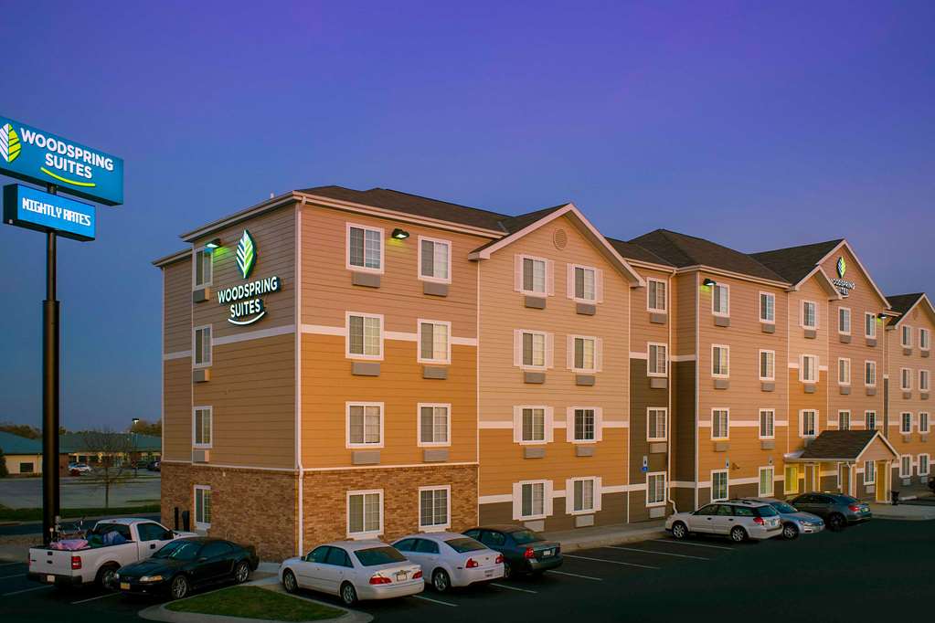 woodspring suites lincoln northeast i 80