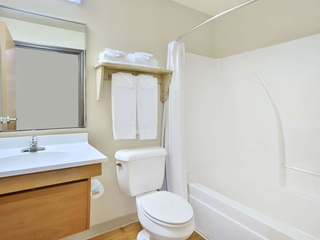 woodspring suites lincoln northeast i 80