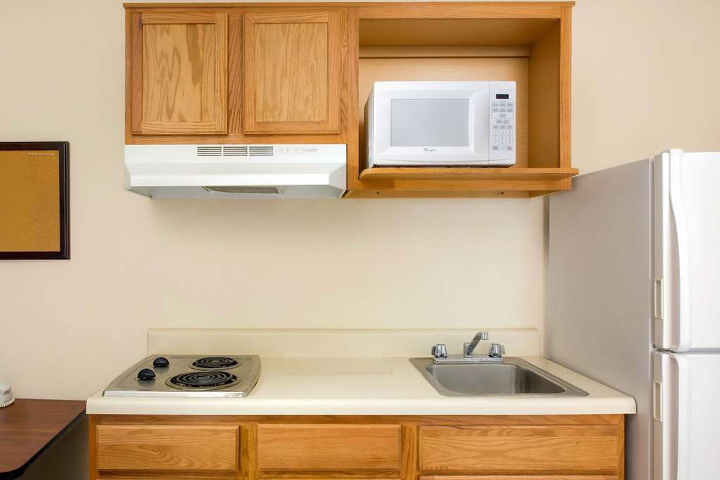 woodspring suites lincoln northeast i 80