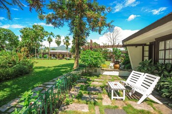 fish tail lodge