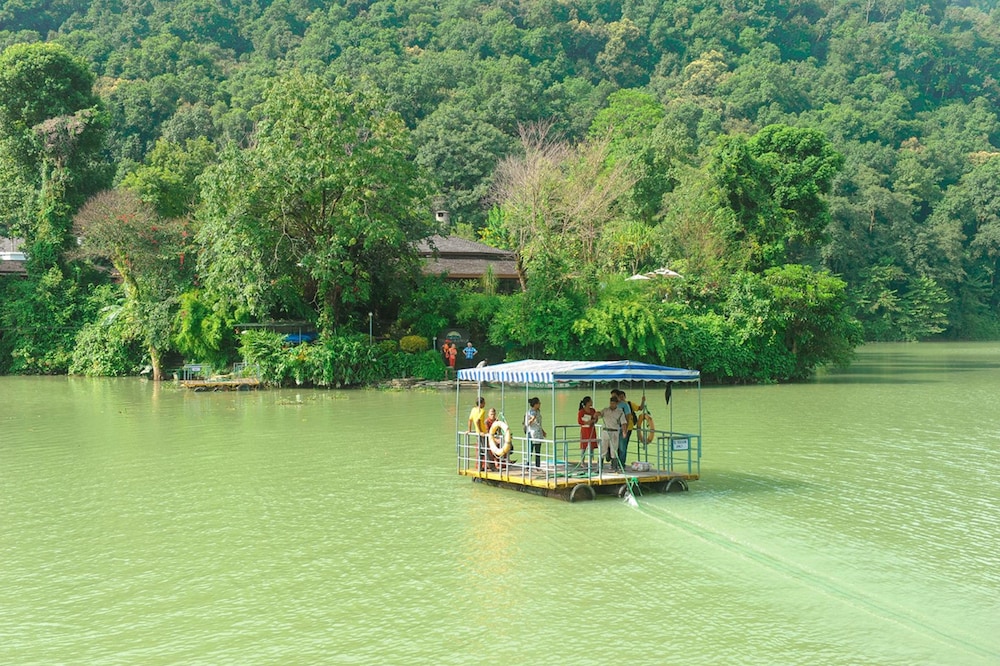 fish tail lodge