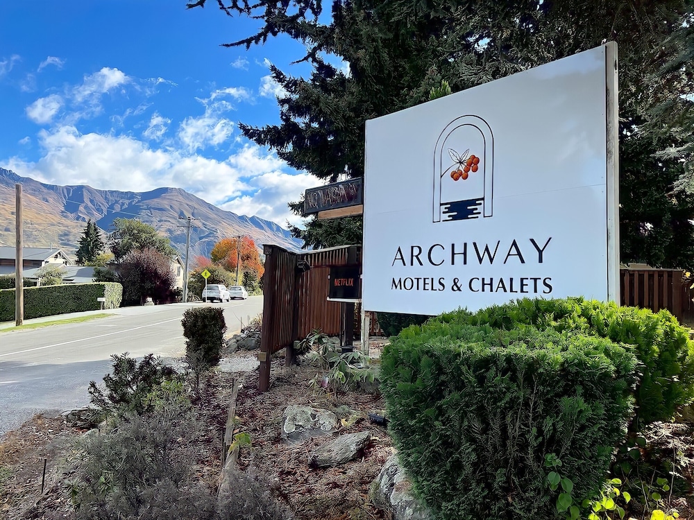 archway motel and chalets