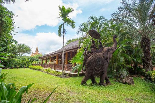 the hotel tharabar gate