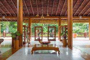 the hotel tharabar gate