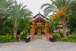 the hotel tharabar gate