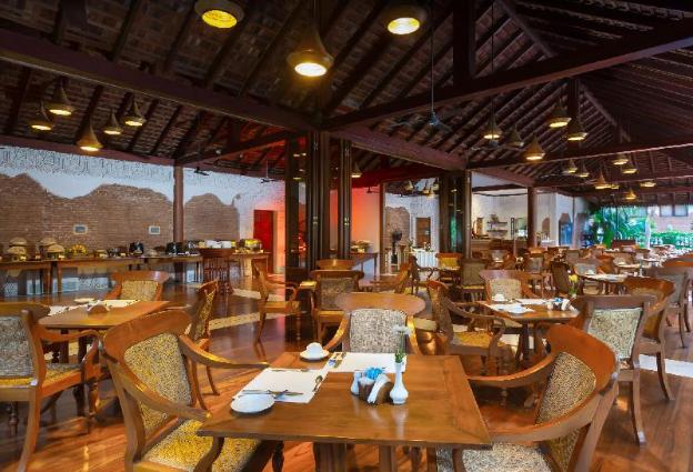 the hotel tharabar gate