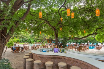 the hotel tharabar gate