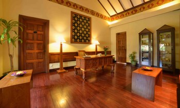 the hotel tharabar gate