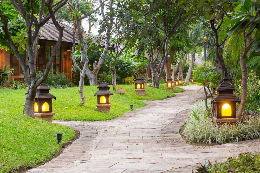 the hotel tharabar gate