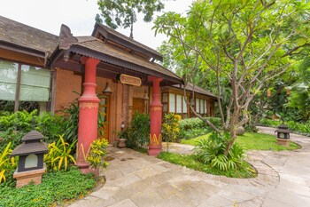 the hotel tharabar gate