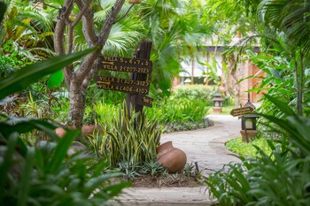 the hotel tharabar gate