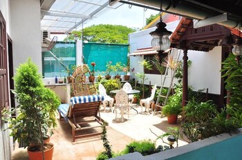 reds residency homestay
