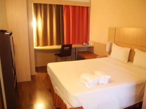 ibis montes claros shopping