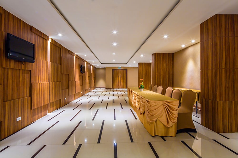 maple hotel