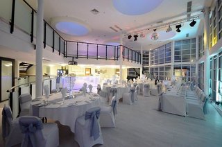 Dalmeny Resort Hotel,Near Ashton Gardens,4 star