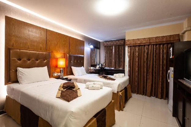 the airport greenery hotel