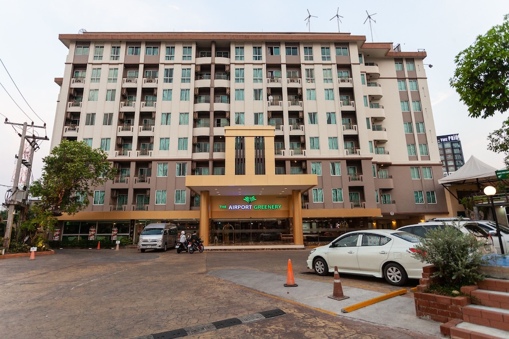 the airport greenery hotel