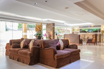 the airport greenery hotel