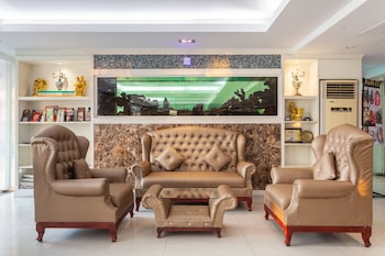 the airport greenery hotel