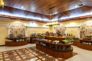 the airport greenery hotel