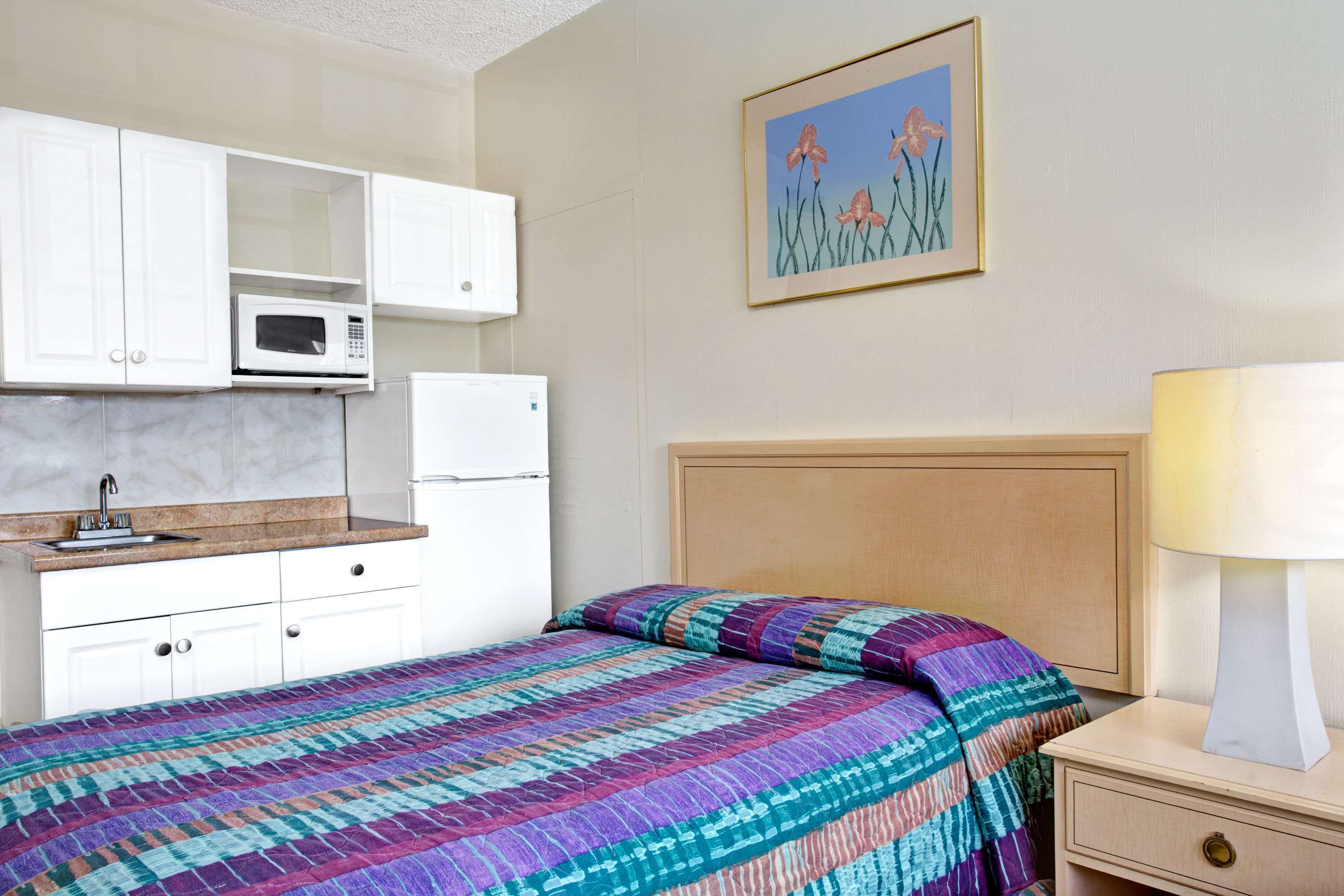 knights inn hallandale