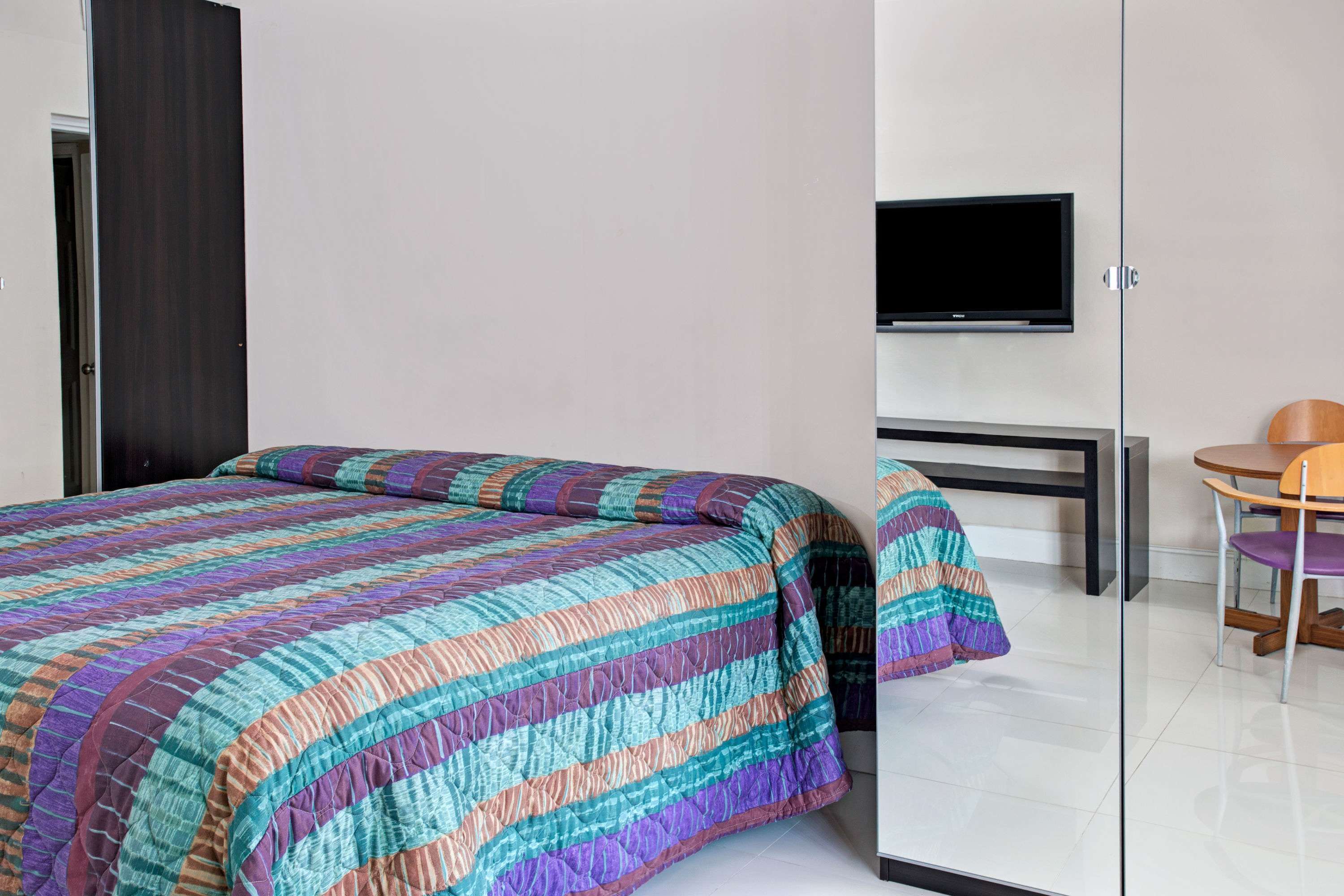 knights inn hallandale