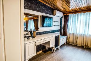 lazz city hotel