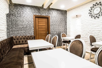 lazz city hotel