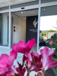 Hotel Ivona Medjugorje,Kralja Tomislava 63,3 star