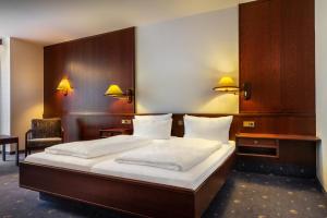 Munique Hotel Elisenhof,Moenchengladbach>>Dusseldorf,4 star