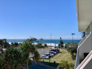 Hi Ho Beach Apartments,Gold Coast>>Broadbeach,4 star