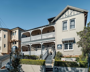 cremorne point manor