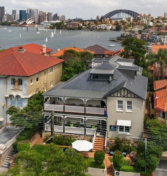cremorne point manor