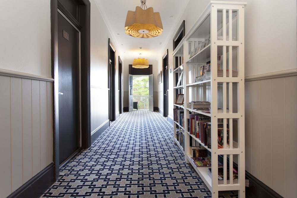 cremorne point manor