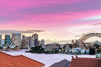 cremorne point manor