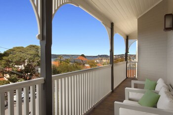 cremorne point manor