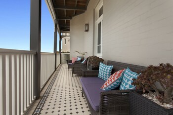 cremorne point manor