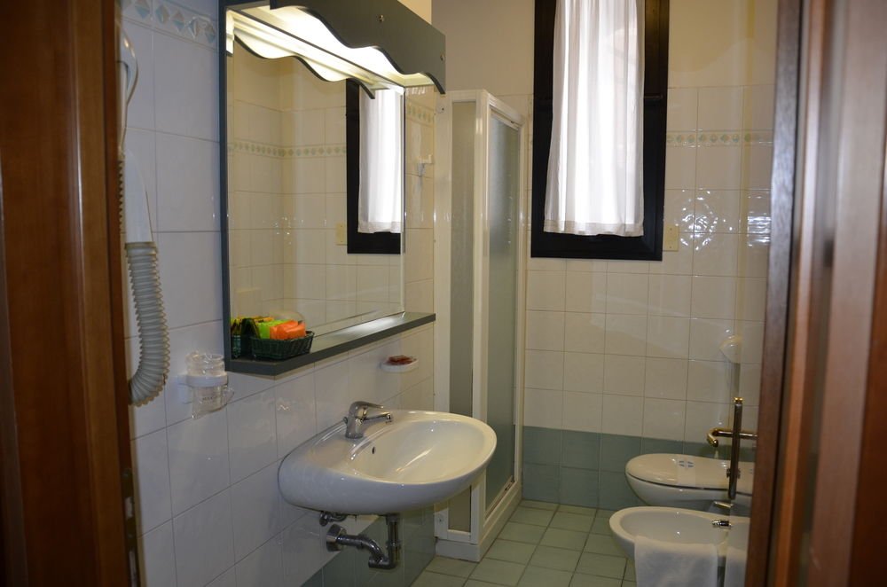 Hotel Alexander,Fiorano Modenese>>Bologna,3 star