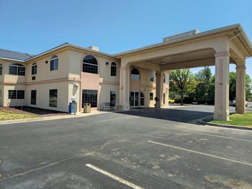 quality inn and suites roswell north