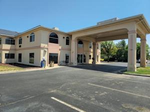 quality inn and suites roswell north