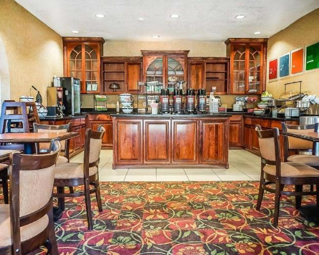 quality inn and suites roswell north