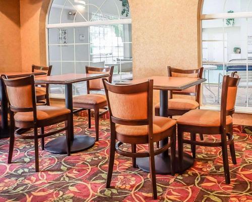 quality inn and suites roswell north