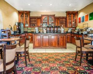Quality Inn & Suites,Roswell>>New Mexico,2.5 star