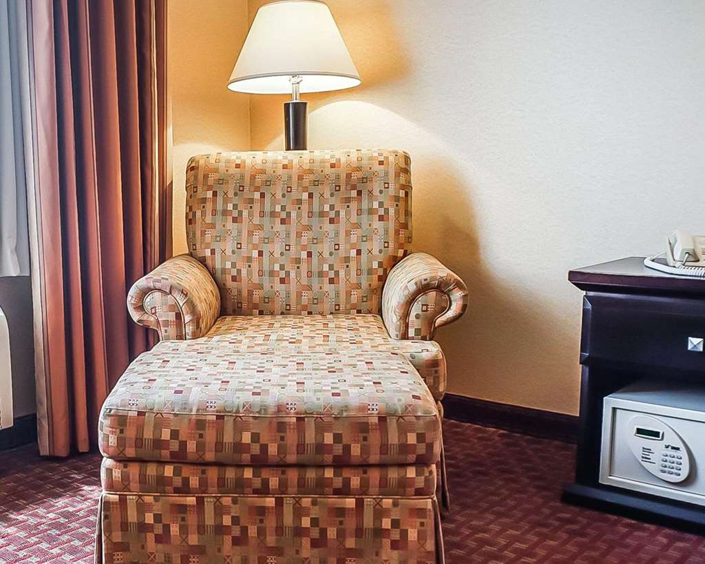 quality inn and suites roswell north